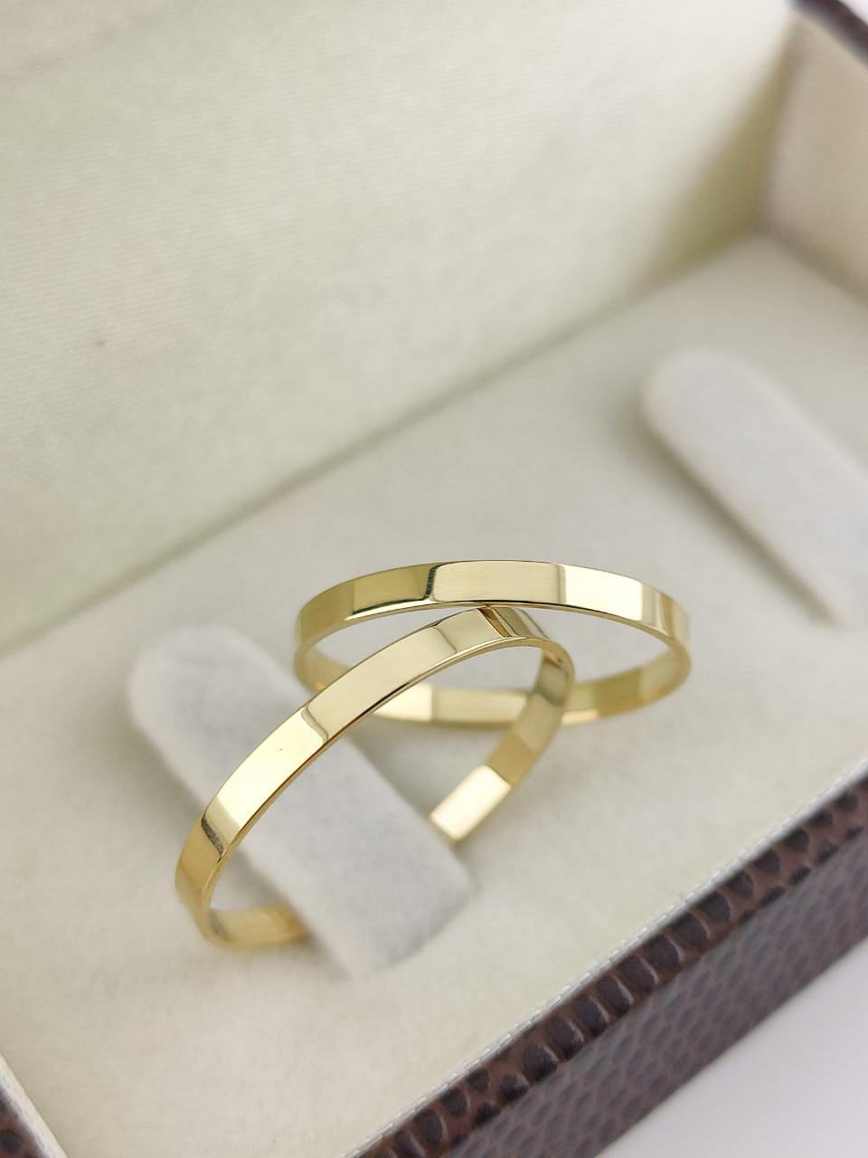 Aliança Ouro Amarelo Reta 2 mm