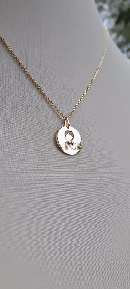 Colar com Pingente Redondo Ouro 18K Personalização a Laser Traços de Afeto