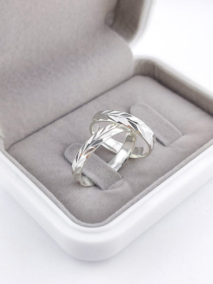 Par Aliança Prata 925 com 4 mm Diamantadeira