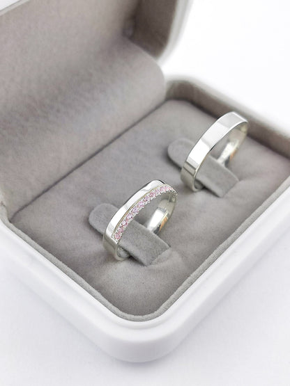 Par Aliança Prata 925 com 4 mm Cravejada Friso