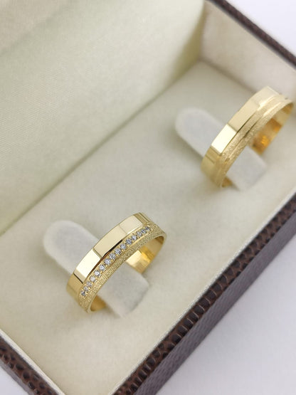 Par Aliança Ouro Amarelo e Diamantes Diamantada Frisos 5 mm