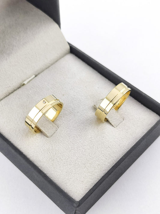 Par Aliança Ouro Amarelo e Diamante Friso 5 mm