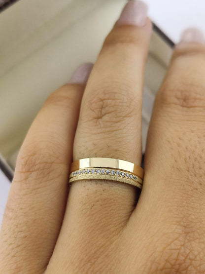 Par Aliança Ouro Amarelo e Diamantes Diamantada Frisos 5 mm