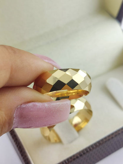 Aliança Ouro Amarelo Facetada 8 mm