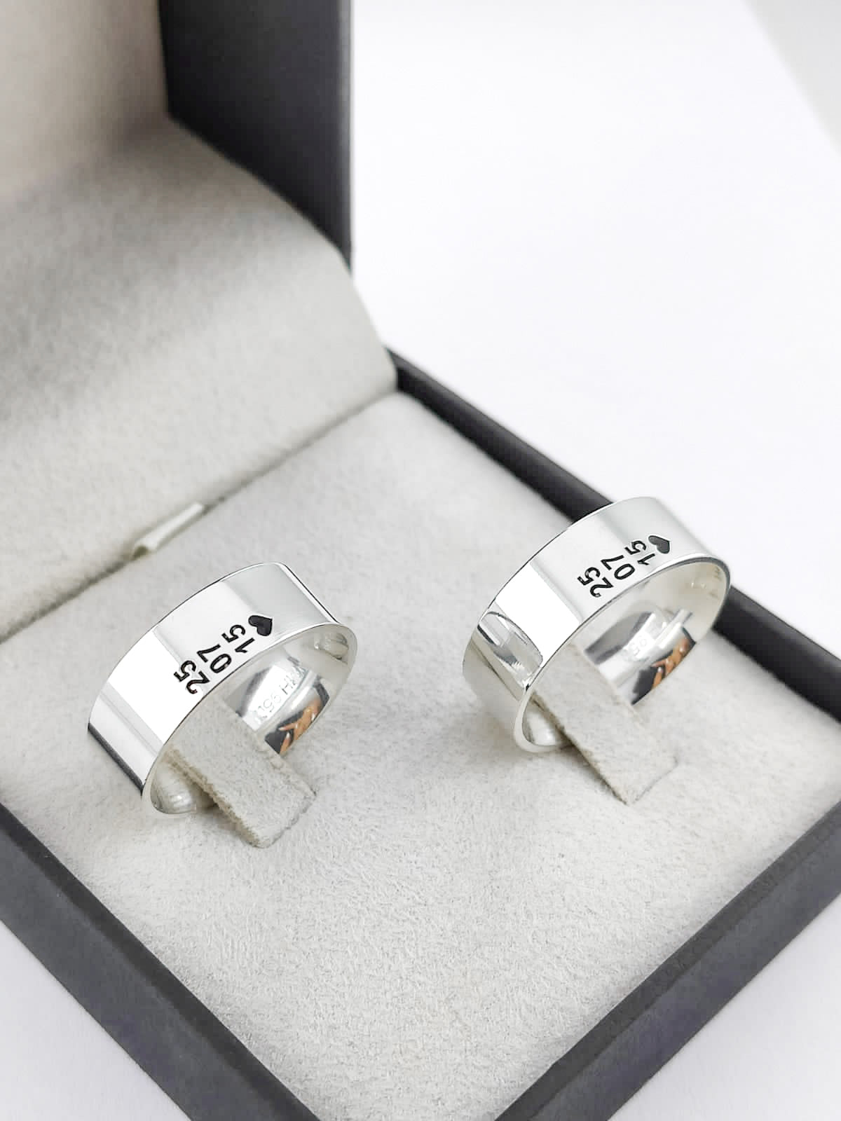 Par Aliança Prata 925 com 7 mm Data Personalizada