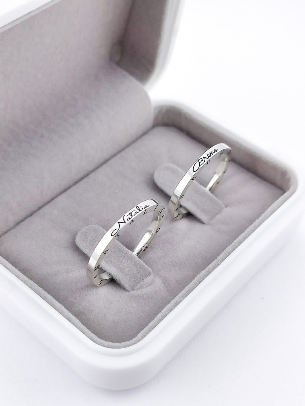 Par Aliança Prata 925 com 2 mm Quadrada Escrita Personalizada