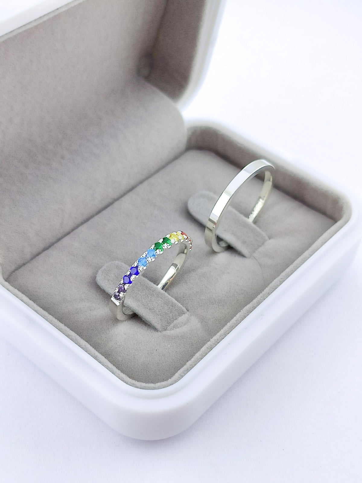 Par Aliança Prata 925 com 2 mm Meia Aliança Colors Cravejado