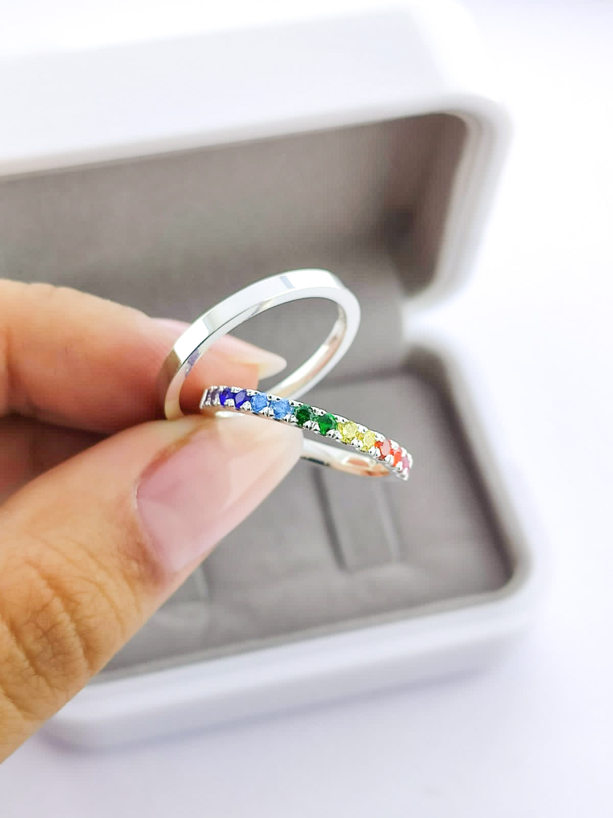 Par Aliança Prata 925 com 2 mm Meia Aliança Colors Cravejado