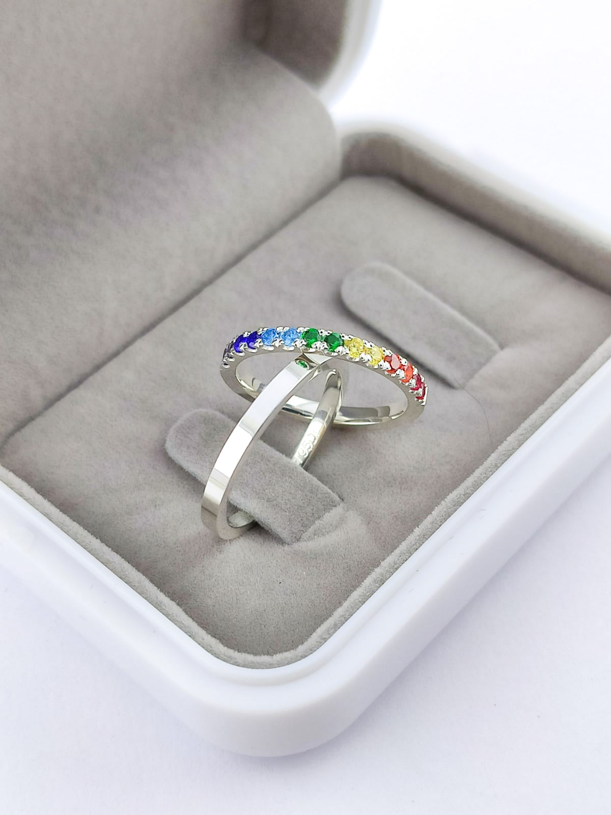 Par Aliança Prata 925 com 2 mm Meia Aliança Colors Cravejado