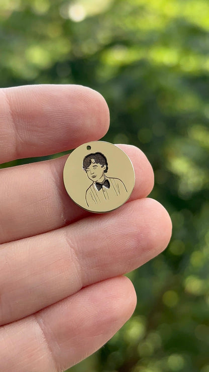 Colar com Pingente Redondo Ouro 18K Personalização a Laser Traços de Afeto